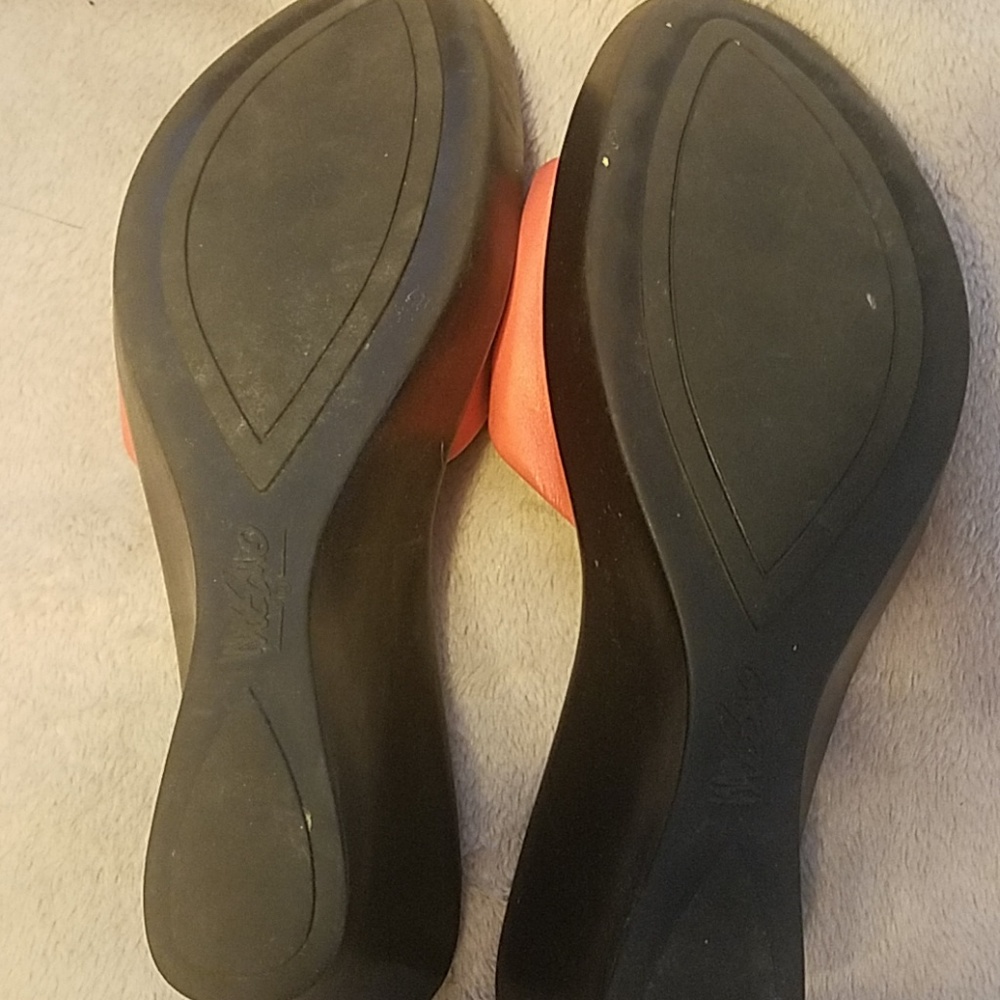 Shoes - Picture 4 of 4
